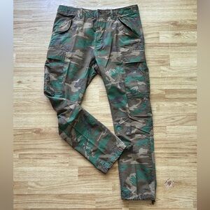 Brand new authentic Polo Ralph Lauren Camo Cargo Pants.  Men 32x30